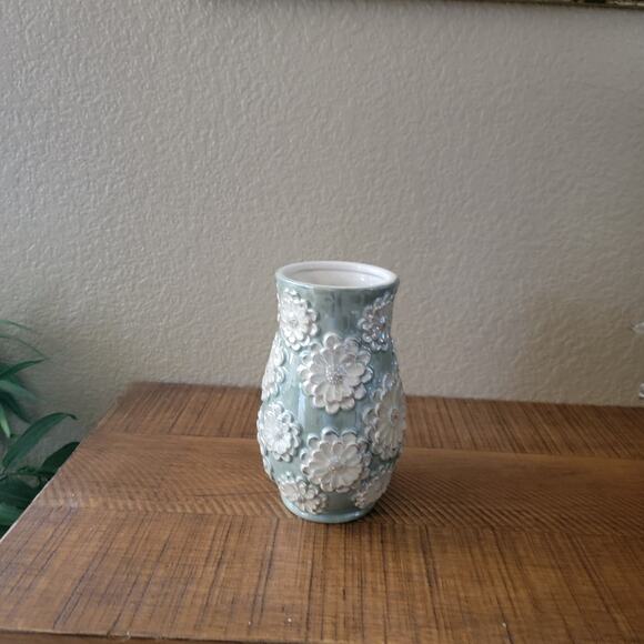 Vintage Ceramic Vase Aqua Glaze with White Raised Floral Design 8.25 Inch Tall - Picture 8 of 10
